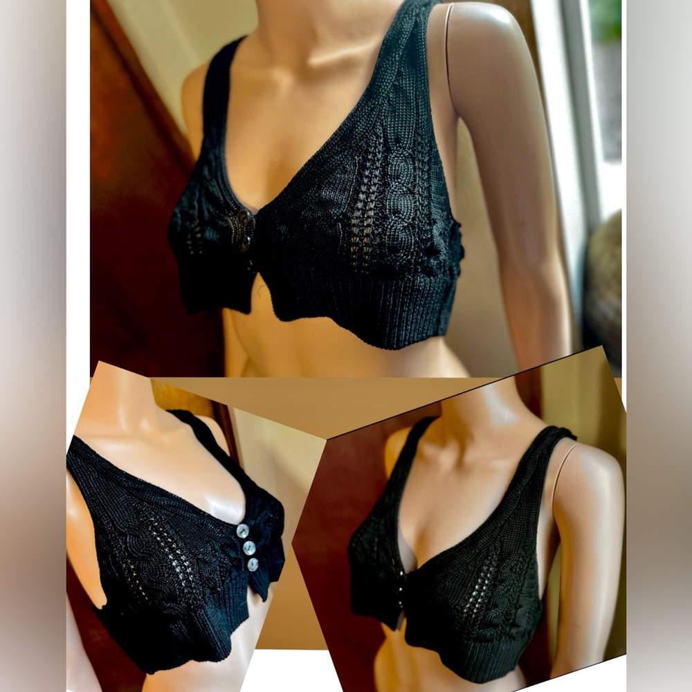 Free People Black Knit Crop Top – Size M